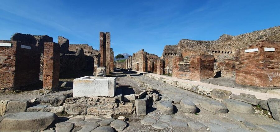 Naples: Pompeii & Mt. Vesuvius Day Trip with Tickets & Lunch - The Valley of Hell alternative