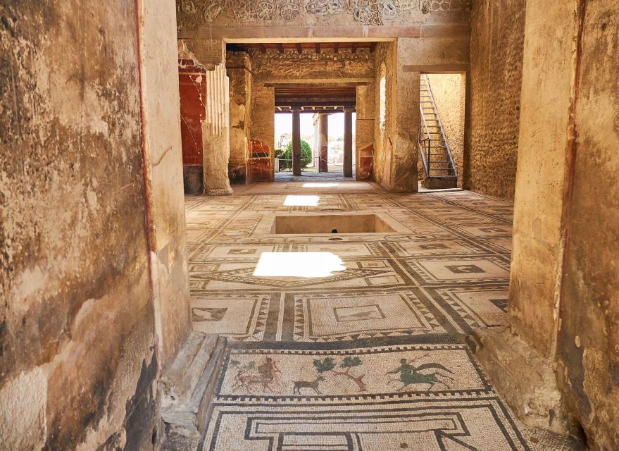 Naples: Pompeii & Mt. Vesuvius Day Trip with Tickets & Lunch - Meeting your group in Naples