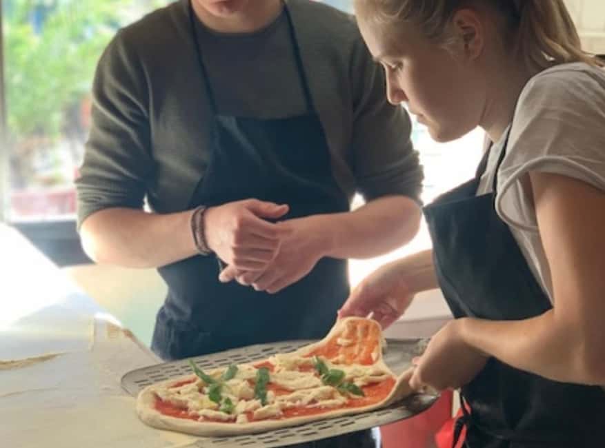 Naples: Premium Pizza-Making Class at a Pizzeria - Meeting the guide and pizzaiolo