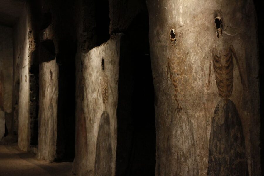 Naples: San Gaudioso Catacombs Guided Tour - The $15 price and the extra San Gennaro visit
