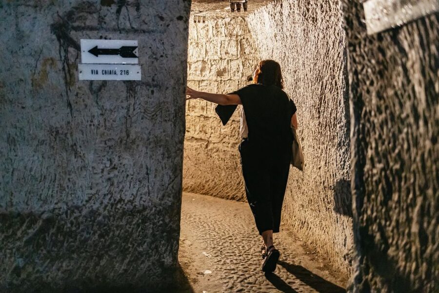 Naples: Spanish Quarters Underground Guided Tour - Going below the Spanish Quarters
