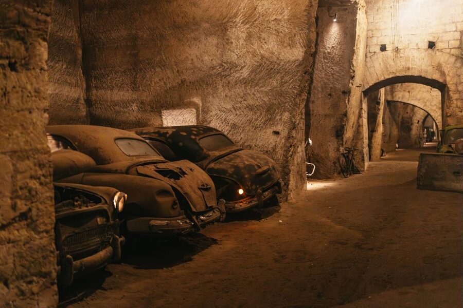Naples: The Bourbon Tunnel Guided Tour with Entrance Ticket - The wartime shelter and handwritten messages