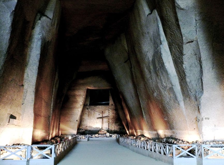 Naples: The Holy Mile 3-Hour Guided Tour - San Felice Palace and the old palaces of the district