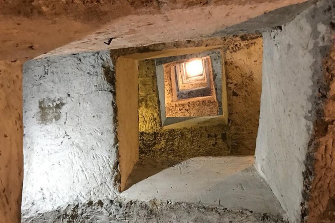 Naples Underground Spanish Quarters with Guide - Guides make or break the hour