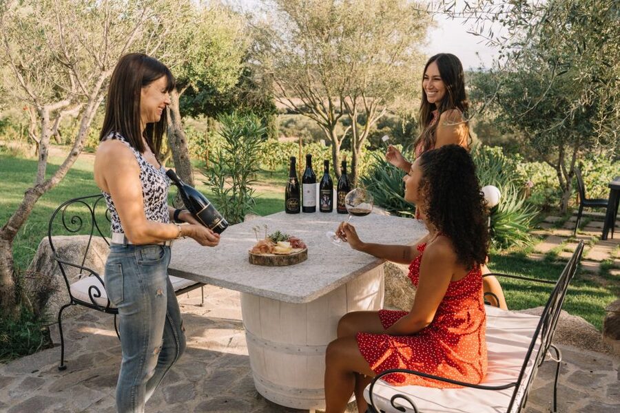 Olbia: Gallura Winery Guided Tour with Tasting - Three wines with a proper Sardinian snack