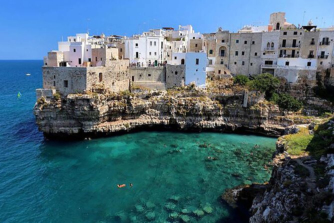 Ostuni, Alberobello and Polignano a Mare. Departing from Lecce - Key points at a glance