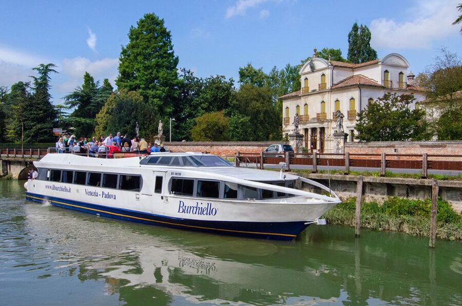 Padua to Venice Boat Cruise of the Brenta Riviera - Lunch at the Burchiello restaurant in Oriago
