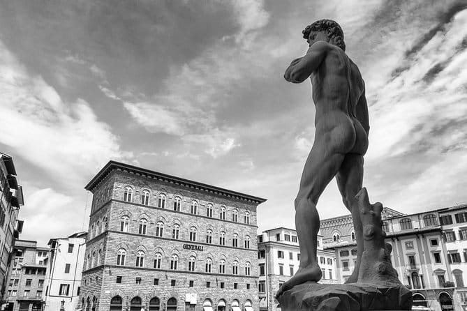 Palazzo Vecchio guided experience with entrance ticket - The Salone dei Cinquecento and its vast program