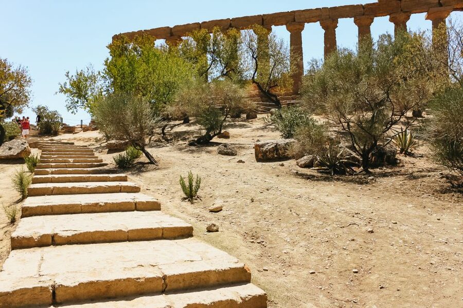 Palermo: Agrigento and the Valley of the Temples Day Tour - Scala dei Turchi, beautiful but brief