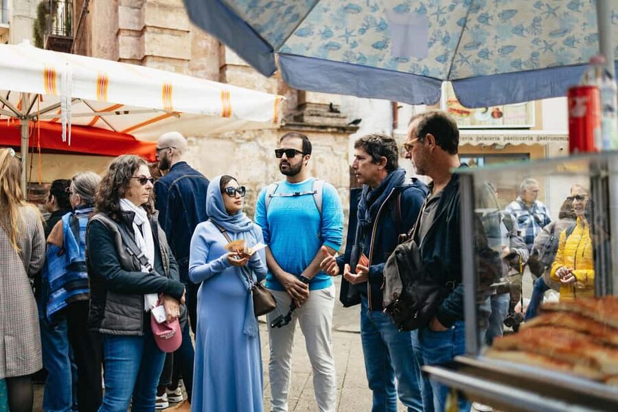 Palermo: Street Food and History Walking Tour - Walking from Piazza Beati Paoli to the Cathedral