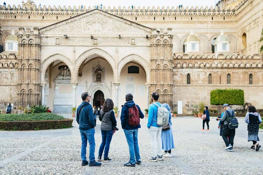 Palermo: Street Food and History Walking Tour - Starting near the old town’s main sights