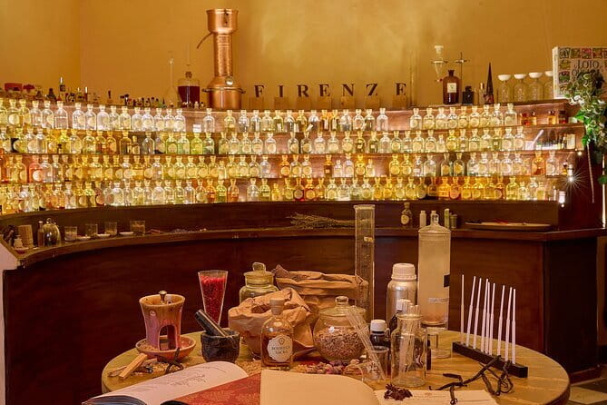 Perfume Masterclass in Florence: Make your Own Personal Fragrance - Choosing from the fragrance kit