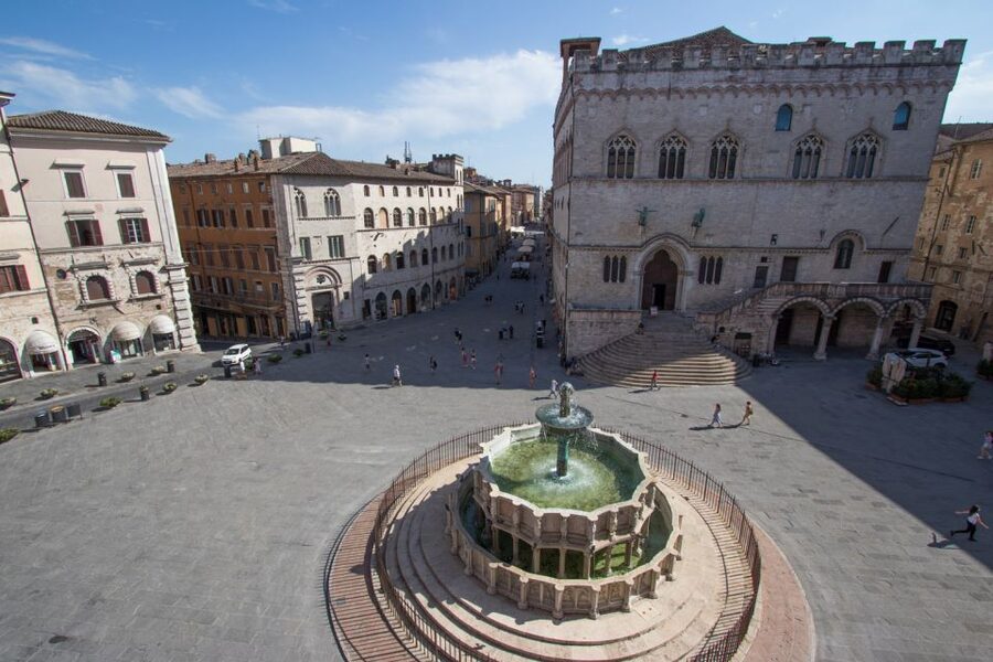 Perugia: Old Town Walking Tour, Piazza IV Novembre - What $35 Gets You