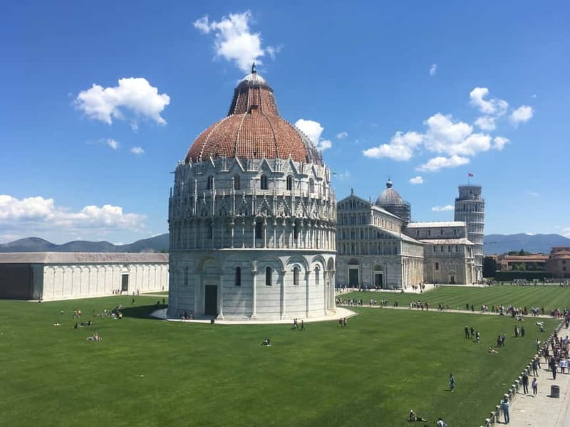 Pisa: Baptistery and Cathedral Tour & Leaning Tower Option - Guide style and group experience