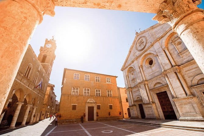 Pisa, Siena and San Gimignano Day Trip with Lunch & Wine Pairing - San Gimignano brings medieval towers and free time