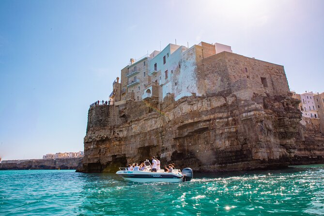 Polignano a Mare: Boat Tour of the Caves - Small Group - Grotta Palazzese from the water