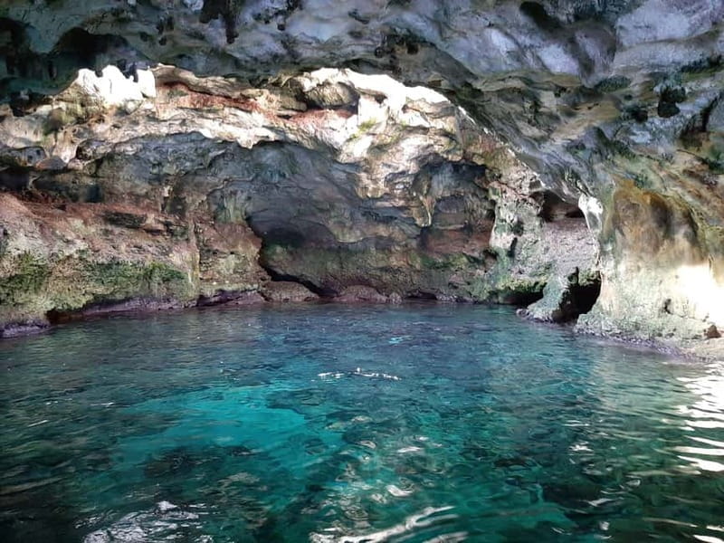 Polignano a Mare: Boat Tour with Prosecco and Snacks - Skippers, group feel, and service