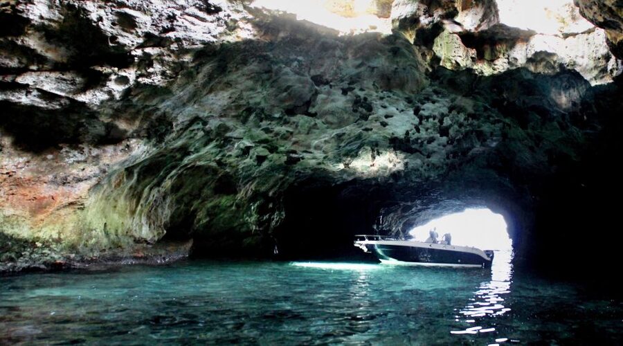 Polignano a Mare: Boat Trip, Swim & Cave with Aperitif - Key points to know before booking