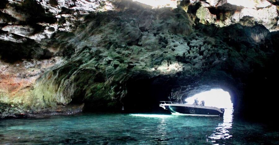 Polignano a Mare: Boat Trip, Swim & Cave with Aperitif - Entering Polignano’s sea caves