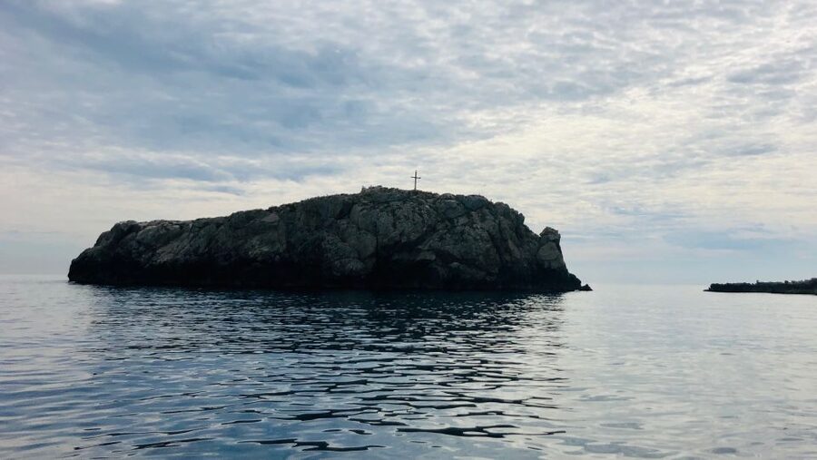 Polignano a Mare: Boat Trip, Swim & Cave with Aperitif - The swim stop in clear Adriatic water
