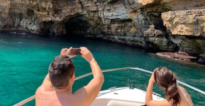 Polignano a Mare: Cave Boat Tour with Aperitif