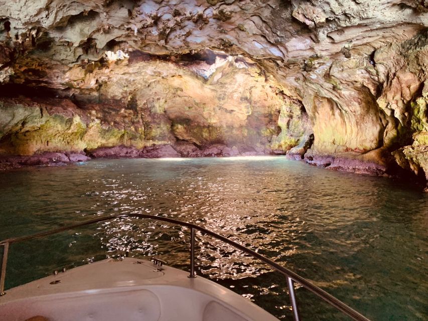 Polignano a Mare: Cave Boat Tour with Aperitif - Swimming from the speedboat