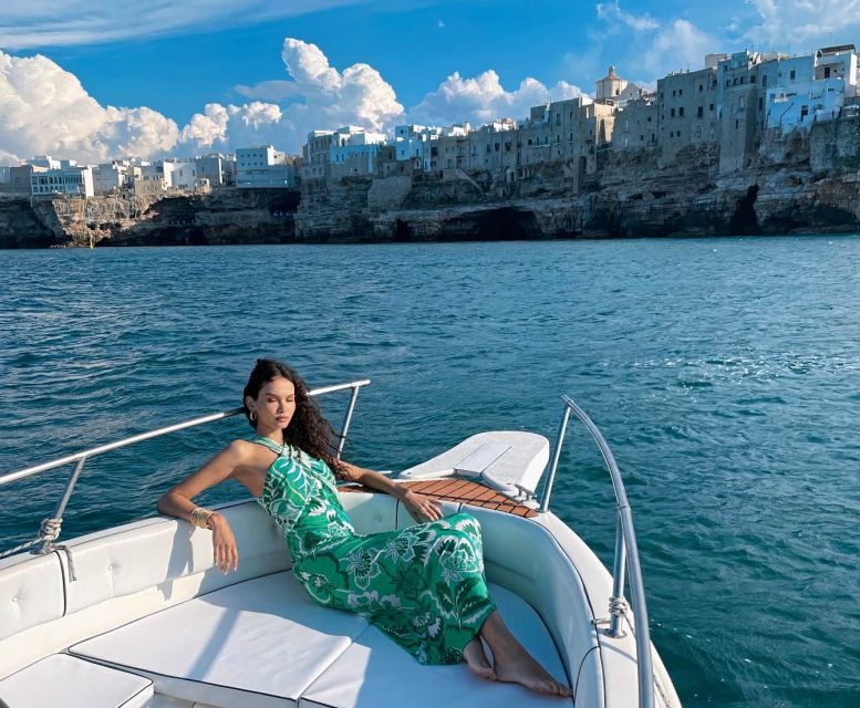 Polignano a Mare: Speedboat Cruise to Caves with Aperitif - Setting out from Cala Ponte Marina