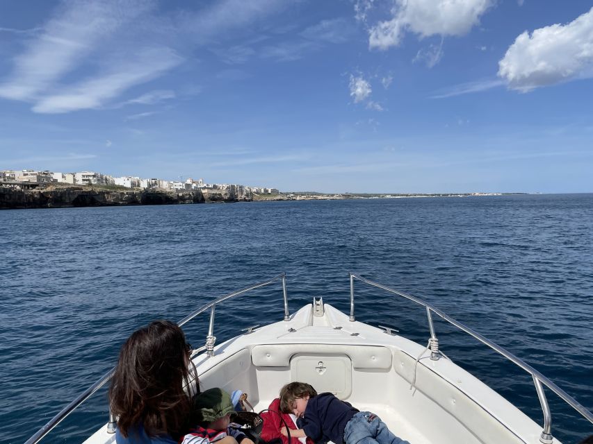 Polignano a Mare: Speedboat Cruise to Caves with Aperitif - What the ride feels like in different conditions
