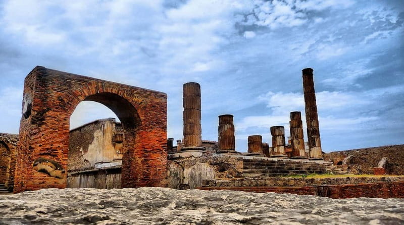 Pompeii: Group Tour with an Archeologist Guide - Meeting at Tempio Travel and entering through Porta Marina