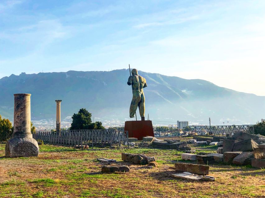 Pompeii: Guided Tour with Skip-the-Line Entry - A route shaped by the heat and the crowds