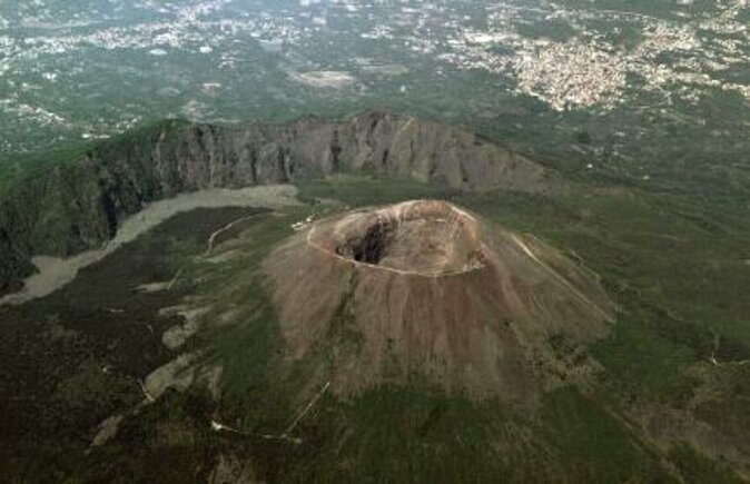 Pompeii & Mt.Vesuvius Day Tour from Naples with Pizza Lunch - Pompeii first, Vesuvius second