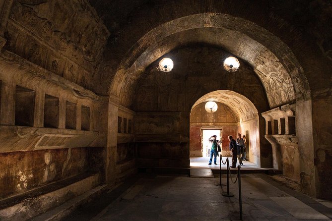 Pompeii & Mt.Vesuvius Day Tour from Naples with Pizza Lunch - Who will get the most from this outing