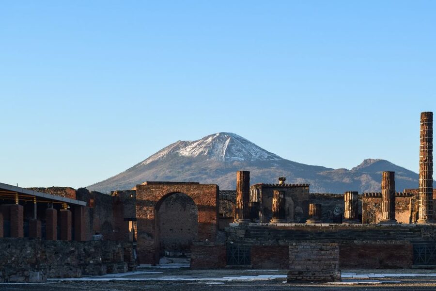 Pompeii: Skip-the-Line Entrance Ticket with Audio Guide - Finding the office at Pompei Scavi station