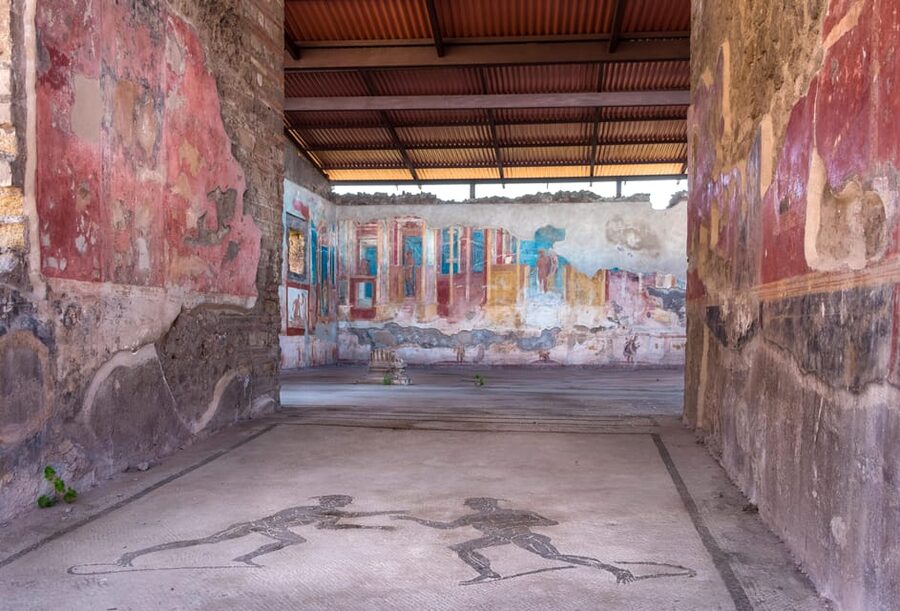 Pompeii: Skip-the-Line Entry & Audioguide - The forum and the first view of Vesuvius