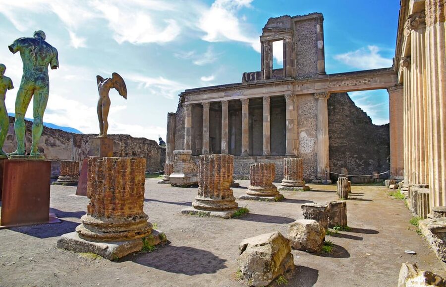 Pompeii: Skip-the-Line Entry & Audioguide - Streets, fountains, and the Roman water system
