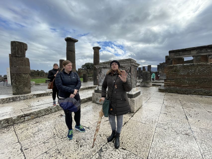 Pompeii: Small-Group Guided Tour with Skip-the-Line Ticket - House of the Faun and domestic Pompeii