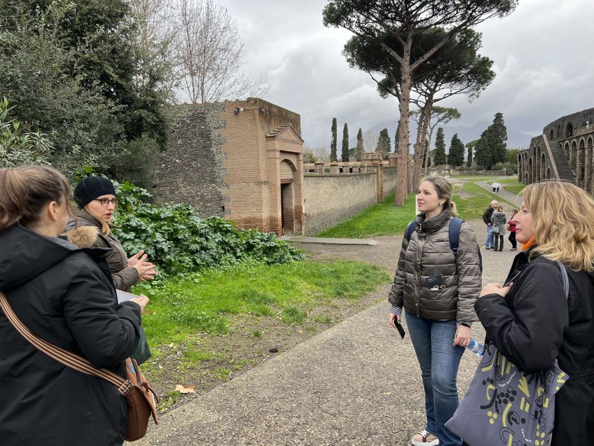 Pompeii: Small-Group Guided Tour with Skip-the-Line Ticket - Temple of Apollo and Pompeii’s public life