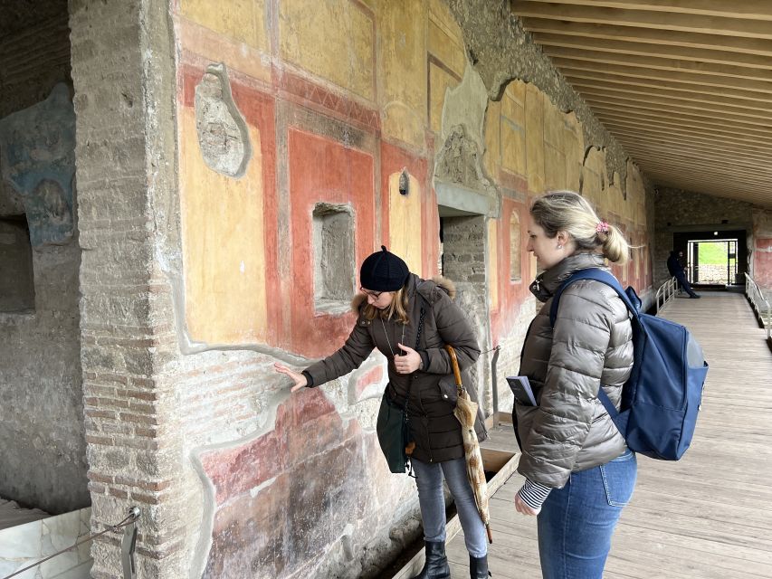 Pompeii: Small-Group Guided Tour with Skip-the-Line Ticket - Vetutius Placidus House and the ancient food shop