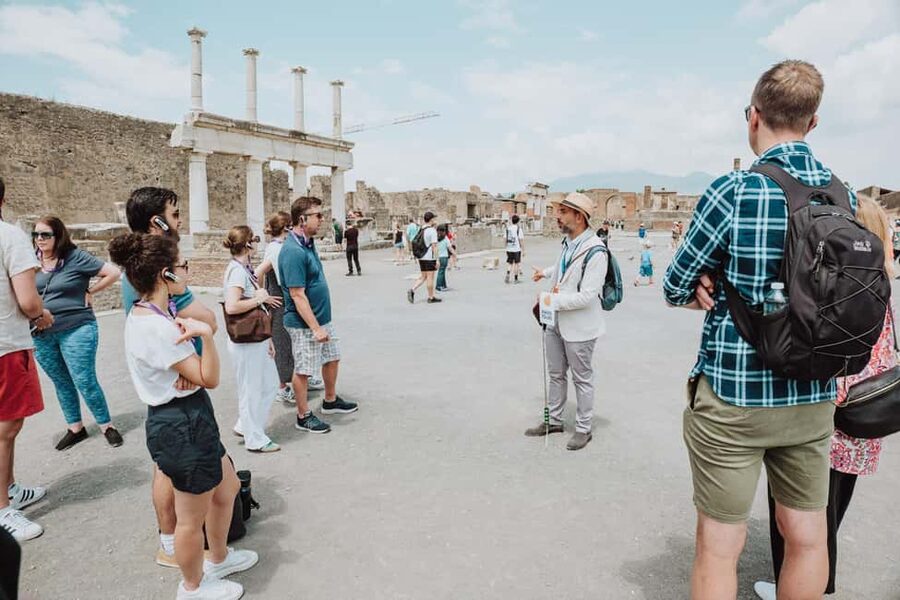 Pompeii: Small-Group Tour of Pompeii and Herculaneum - What the archaeologist adds