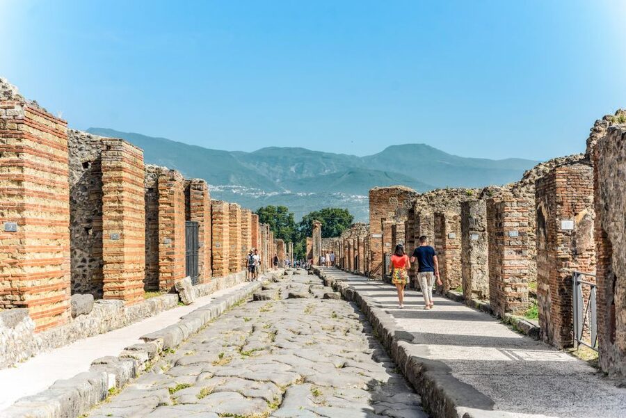 Pompeii: Small Group Tour with an Archaeologist - Two hours or three, shared or private?