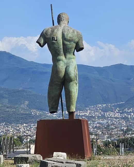 Pompeii: Tour with Archaeologist Guide & Skip-the-Line Entry - House of Menander: reading a Roman home