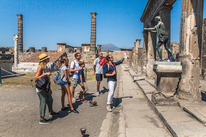 Priority Access Pompeii & Mt. Vesuvius Full day from Sorrento - Baths, shops, and the more personal side of Pompeii