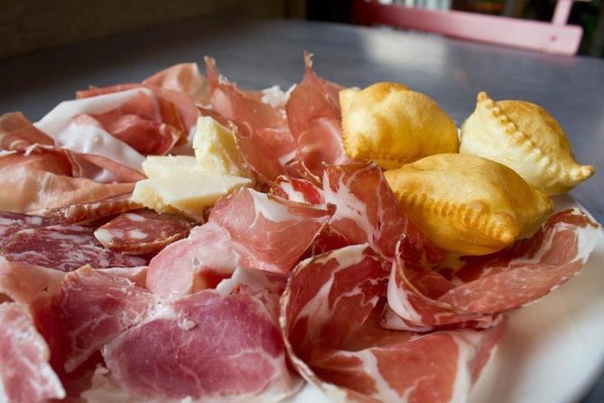 Private Milan Food Walking Tour of Brera - Six stops, with enough food to replace lunch