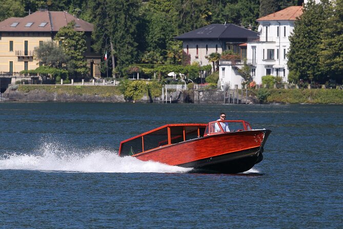 Private Tour by Classic Wooden Boat on Lake Como - Villa Olmo and the grand western shore