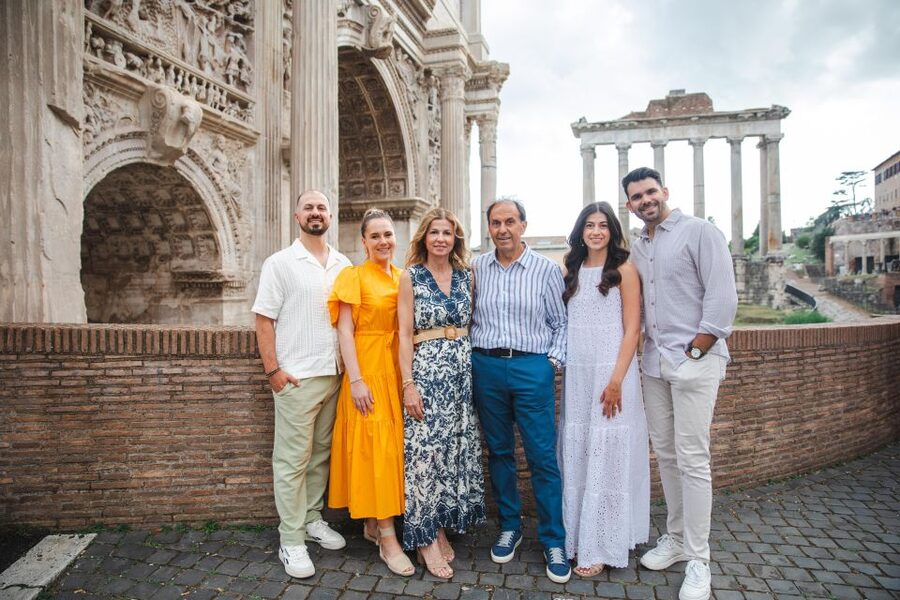 Professional Photoshoot in Rome - Walking between locations takes real time