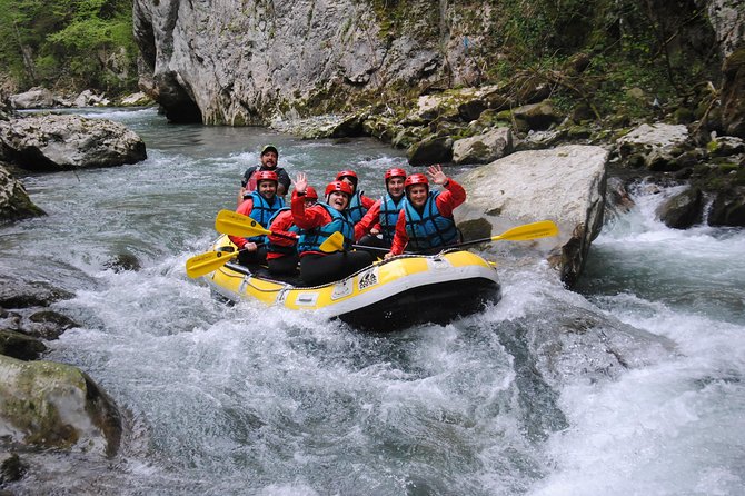 Rafting "Canyon" - What the Lao River rafting experience is really like