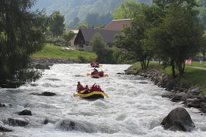 Rafting Family - The Mezzana rapids and the family transfer