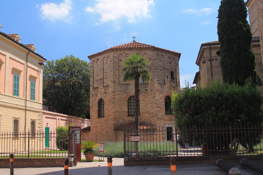 Ravenna: UNESCO Monuments and Mosaics Guided Tour - The Essential Experience: three major monuments in two hours