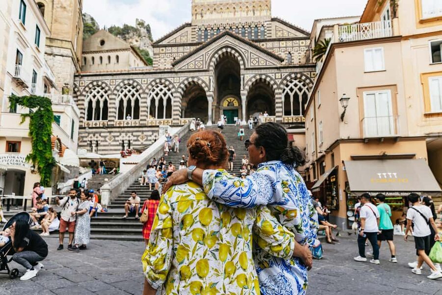 Rome: Amalfi Coast & Positano Day Trip with Coastal Cruise - Positano: 2.5 hours among steep lanes and sea views