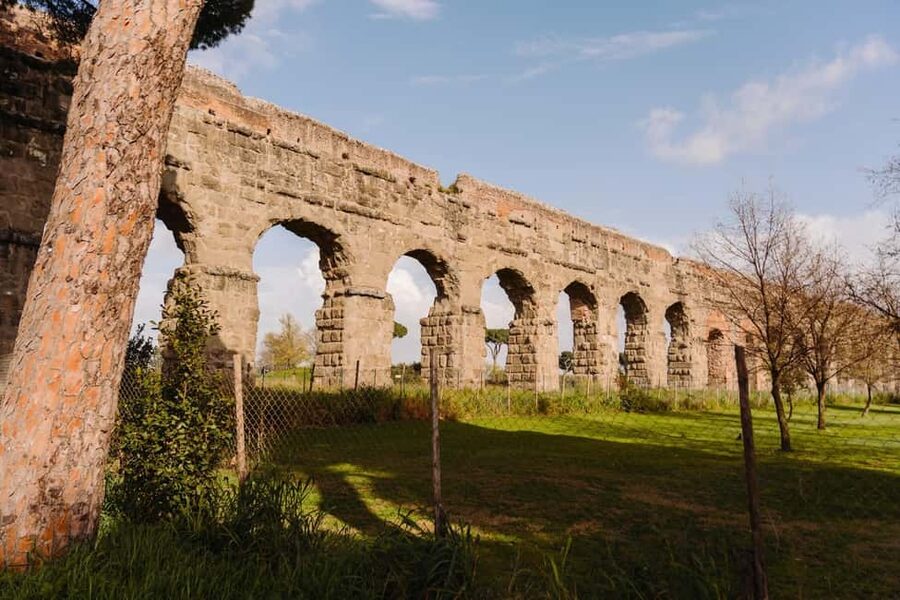 Rome: Appian Way, Aqueducts, and Catacombs Tour - Pace, group size, and comfort